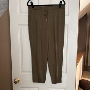 Banana Republic Women's Olive Cropped Pants